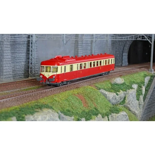 MB-231-Ree Modeles MB231 X 2900 Railcar, 1st Class, Red and Cream, Red Roof, TOULOUSE, SNCF