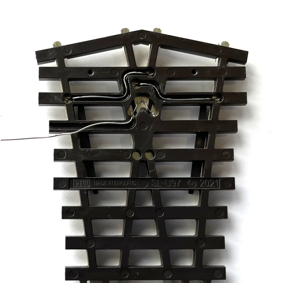 Peco SLU97 Aiguillage symétrique Y unifrog 148mm 24° R 610mm Streamline code 100 Peco Peco_SL-U97 - 3