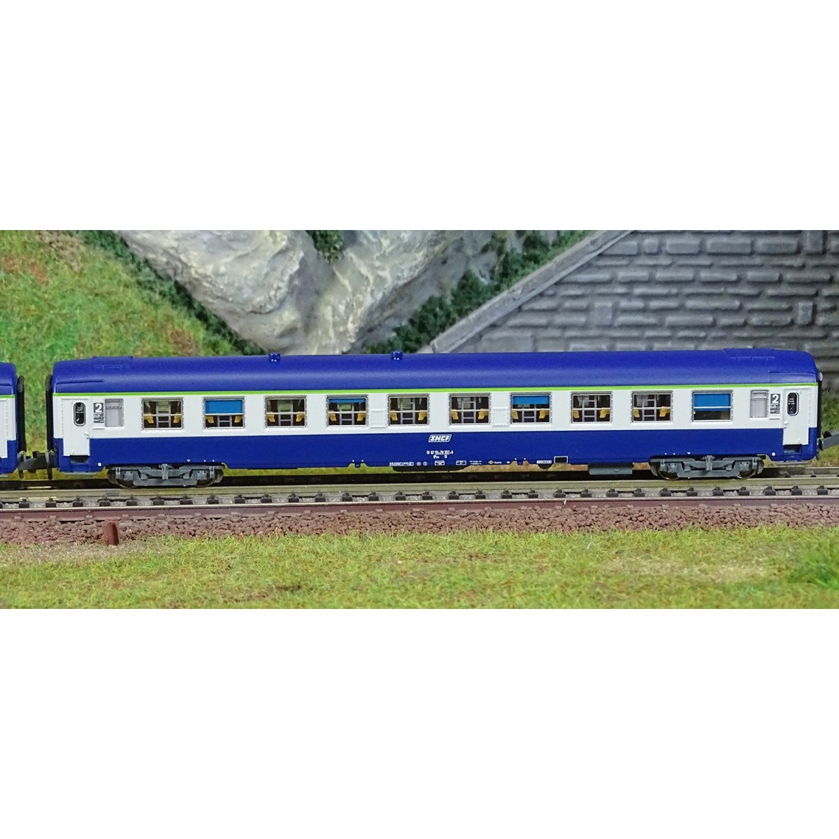 REE Modeles NW189 Set of 2 UIC B9c9x sleeping cars, low roof, TEN l...