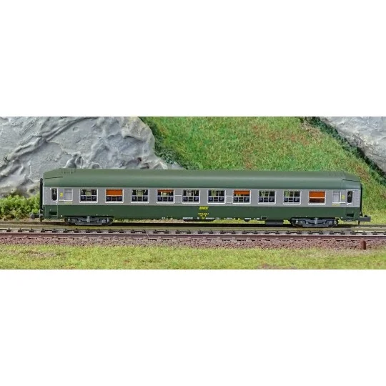 NW-219-REE Modeles NW219 UIC B9c9x Sleeping Car, High Roof, Livery 160, Yellow Framed Logo, N- 1/160