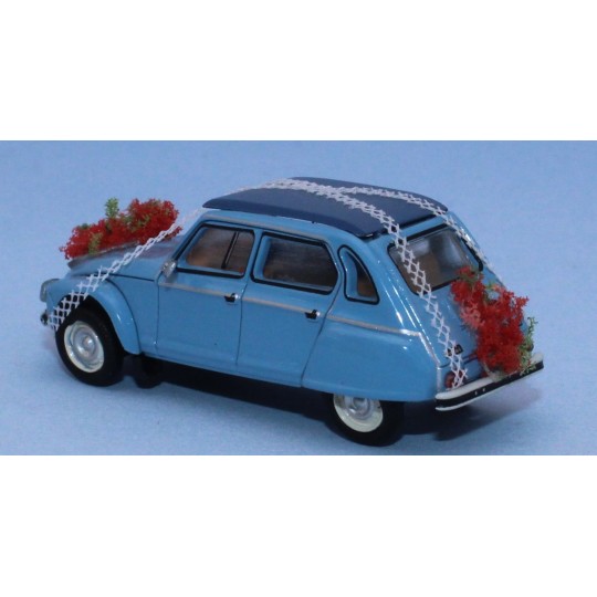 Sai_1507-SAI 1507 Citroën Dyane 6 1968, bleu cristal, fermée "voiture des mariés"