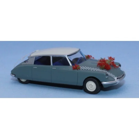 Sai_1506-SAI 1506 Citroën ID 19 1957, Alpine blue & white "wedding car"