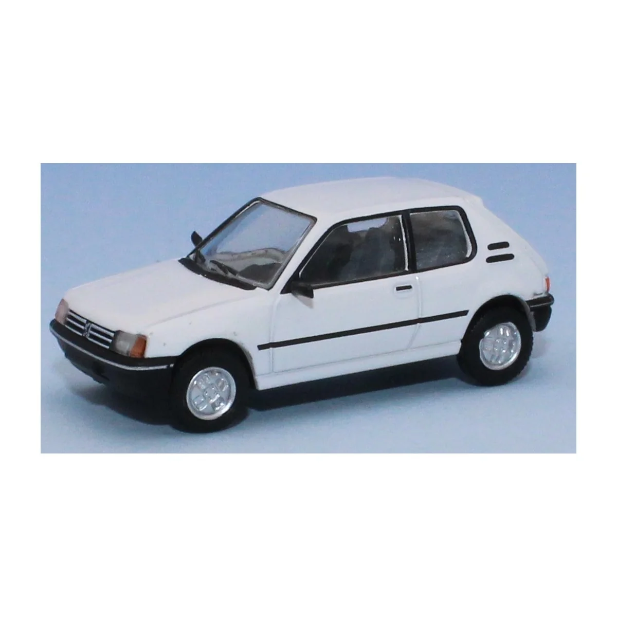 SAI 6302 Peugeot 205 XR, blanc banquise Sai Sai_6302 - 2