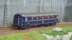 LS Models 49134 WL S2 coach, blue, 1935 livery, CIWL, illuminated