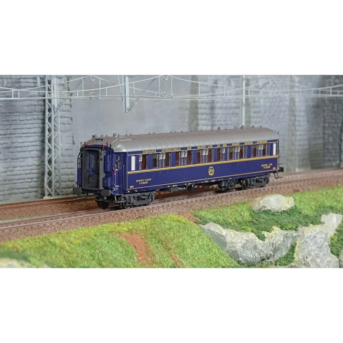 LS Models 49148 WL S1 coach, blue, 1956 livery, CIWL, illuminated -...