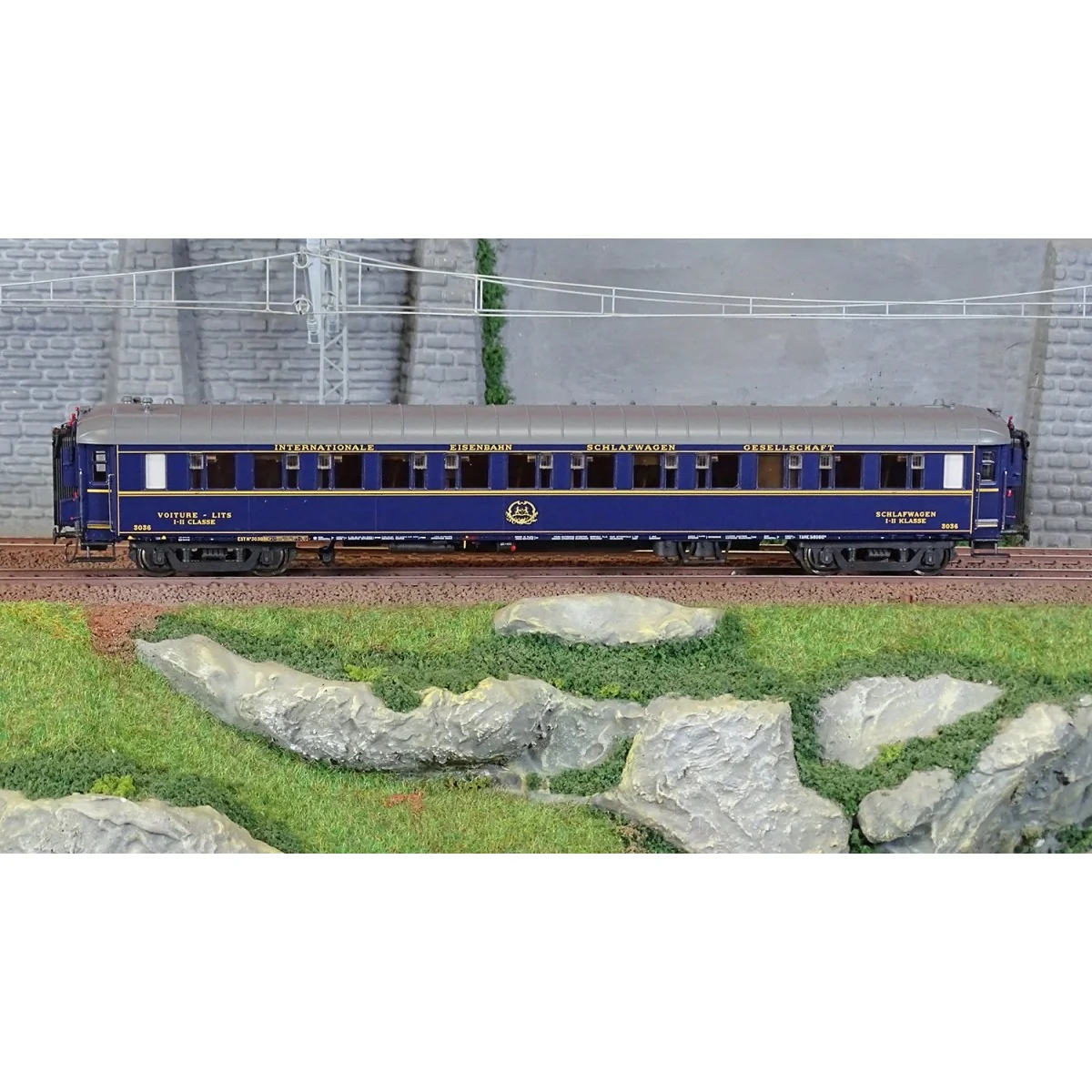 LS Models 49219 WL Z coach, blue, 1935 livery, CIWL, illuminated - ...