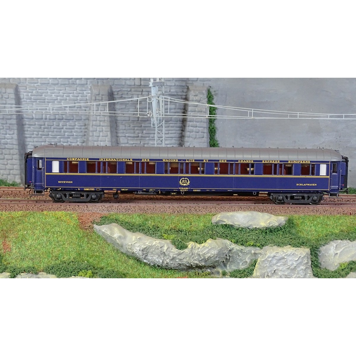 LS Models 49321 WL STU coach, blue, 1968 livery, CIWL, illuminated ...