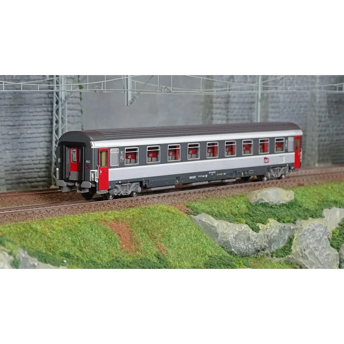LS Models 40382 VSE B9u Ex. A9u Passenger Car, Corail +, Carmillon ...