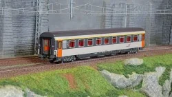 LS Models 40384 VSE A9u Passenger Car, Corail, Cap Logo