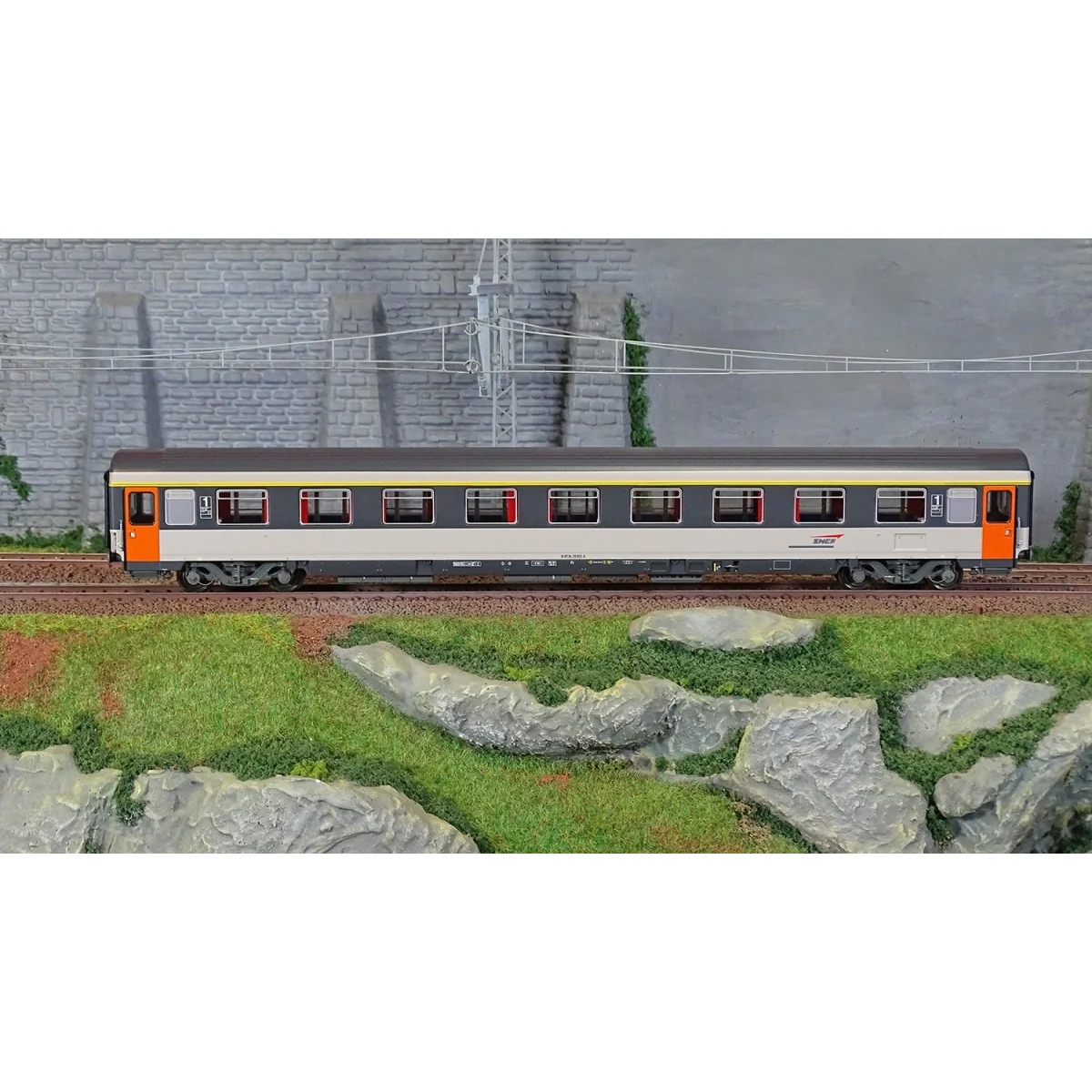 LS Models 40384 Voiture voyageurs VSE A9u, Corail, logo casquette Ls models Lsm_40384 - 2