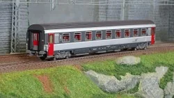 LS Models 40388 Voiture voyageurs VSE B9u, Corail +, logo casquette Ls models Lsm_40388 - 1