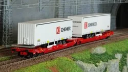 Marklin 47470 Wagon-poche articulé Sdggmrss 738 (T3000e), DB AG, chargé semi-remorques DB Schenker Marklin Marklin_47470 - 1