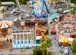 Faller 140460 Model Kit, Fairground Kit