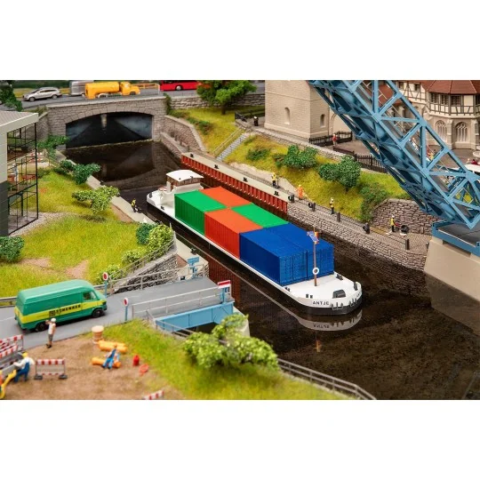 Faller 131013 Maquette, Bateau Cargo fluvial avec conteneurs Faller Faller_131013 - 1 Faller_131013-Maquette, Bateau Cargo fluvial avec conteneurs - Faller 131013