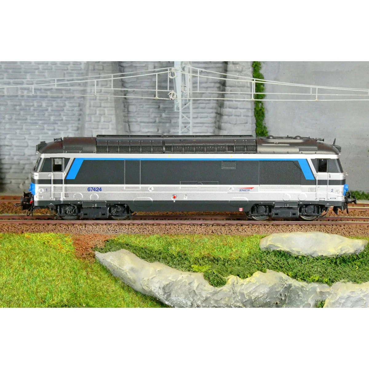 Ree Modeles MB240 BB 67424 diesel locomotive, Isabelle livery, SNCF...