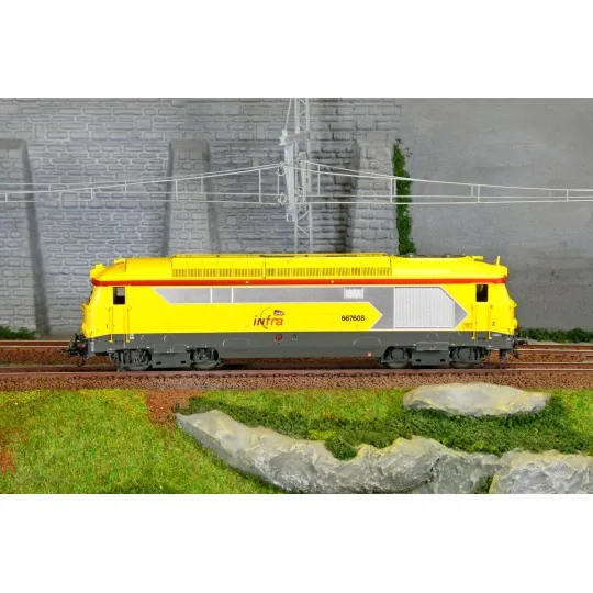 MB-242-Ree Modeles MB242 BB 67608 diesel locomotive, INFRA livery, SNCF, Nevers depot