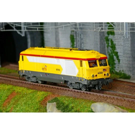 MB-242-Ree Modeles MB242 BB 67608 diesel locomotive, INFRA livery, SNCF, Nevers depot