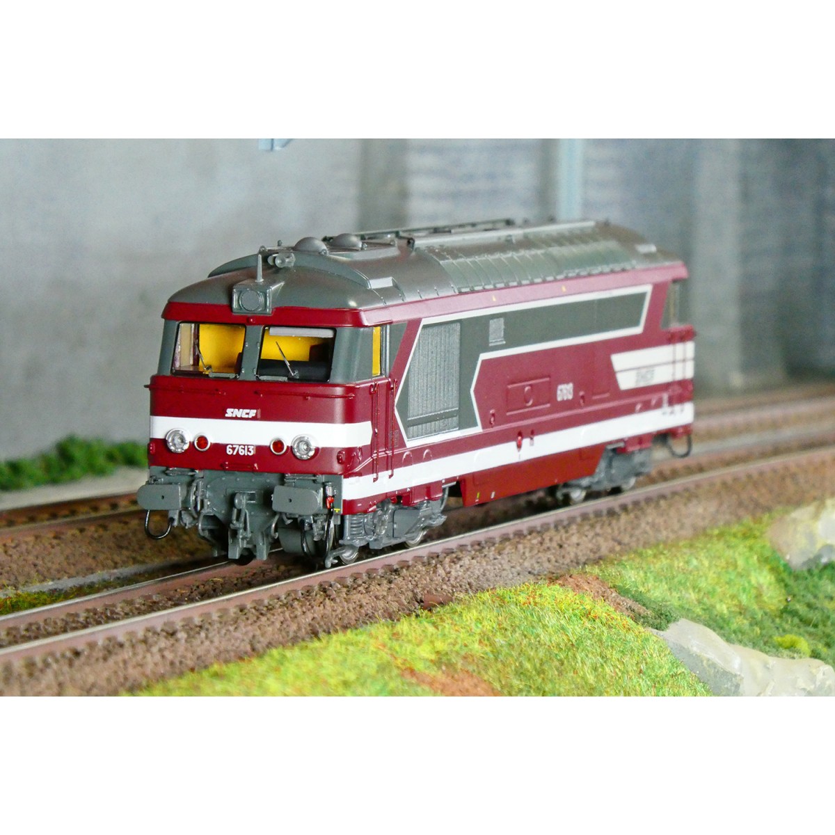 Ree Modeles MB243.S Locomotive diesel BB 67613, Livrée Capitole CMR, SNCF, digital sonore, fumée Ree Modeles MB-243.S - 1