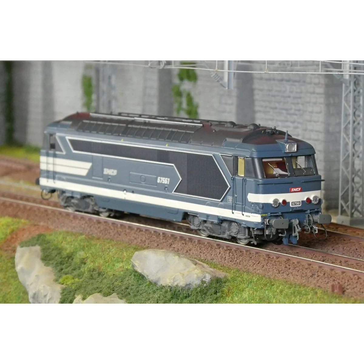 Ree Modeles MB249.S BB 67561 diesel locomotive, Nouille logo, SNCF,...
