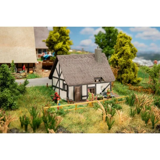 Faller 131317 Maquette, Petite maison du nord de l'Allemagne Faller Faller_131317 - 1 Faller_131317-Maquette, Petite maison du nord de l'Allemagne - Faller 131317