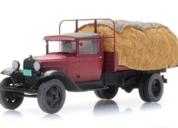 Artitec 387.502 Ford Model AA flatbed truck with hay load