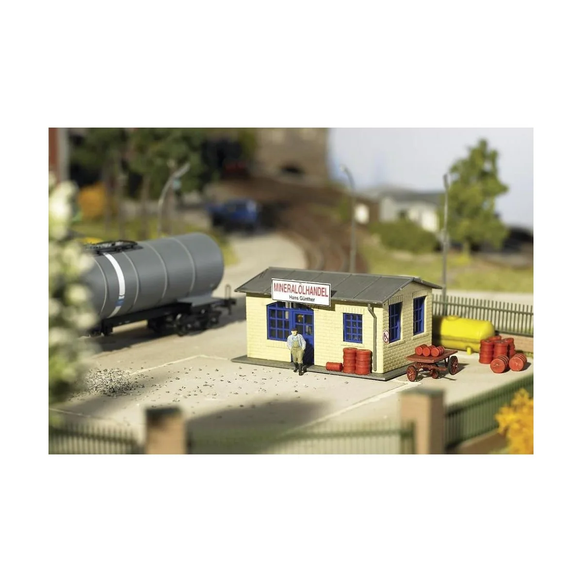 Piko 61834 Maquette, Revendeur Fuel Piko Piko_61834 - 1 Piko 61834 Maquette, Revendeur Fuel Piko Piko_61834 - 1