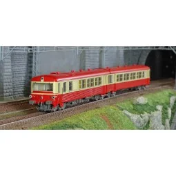 LS Models 10039S EAD X4687 - XR8684 Railcar, cream red, 1973 livery...