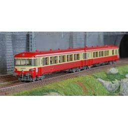 LS Models 10064S EAD X4691 - XR8688 Railcar, cream red, 1976 livery...