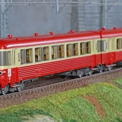 LS Models 10064 Autorail EAD X4691 - XR8688, rouge crème, décoration 1976, Lyon-Vaise Ls models Lsm_10064 - 1