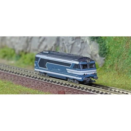 AZAR_L01-BL3A-Azar L01-BL3A BB 67411 diesel locomotive, SNCF, blue livery, "noodle" logo, Z scale