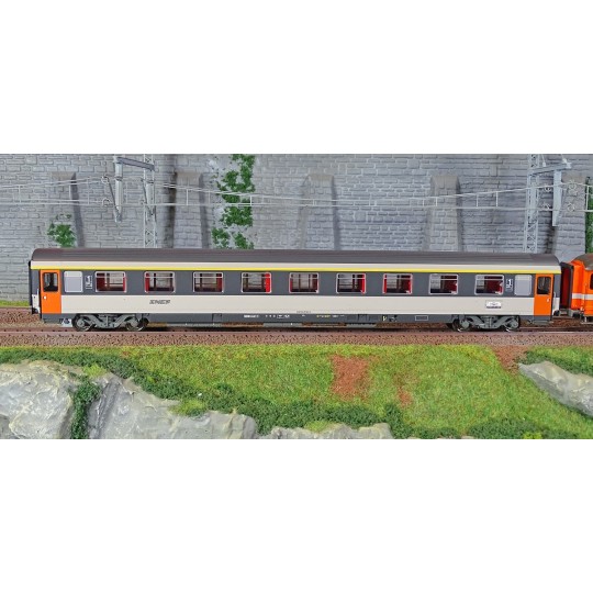 MW_2007-Models World 2007 Set of 7 cars, "Vauban" Express train, SNCF, SNCB