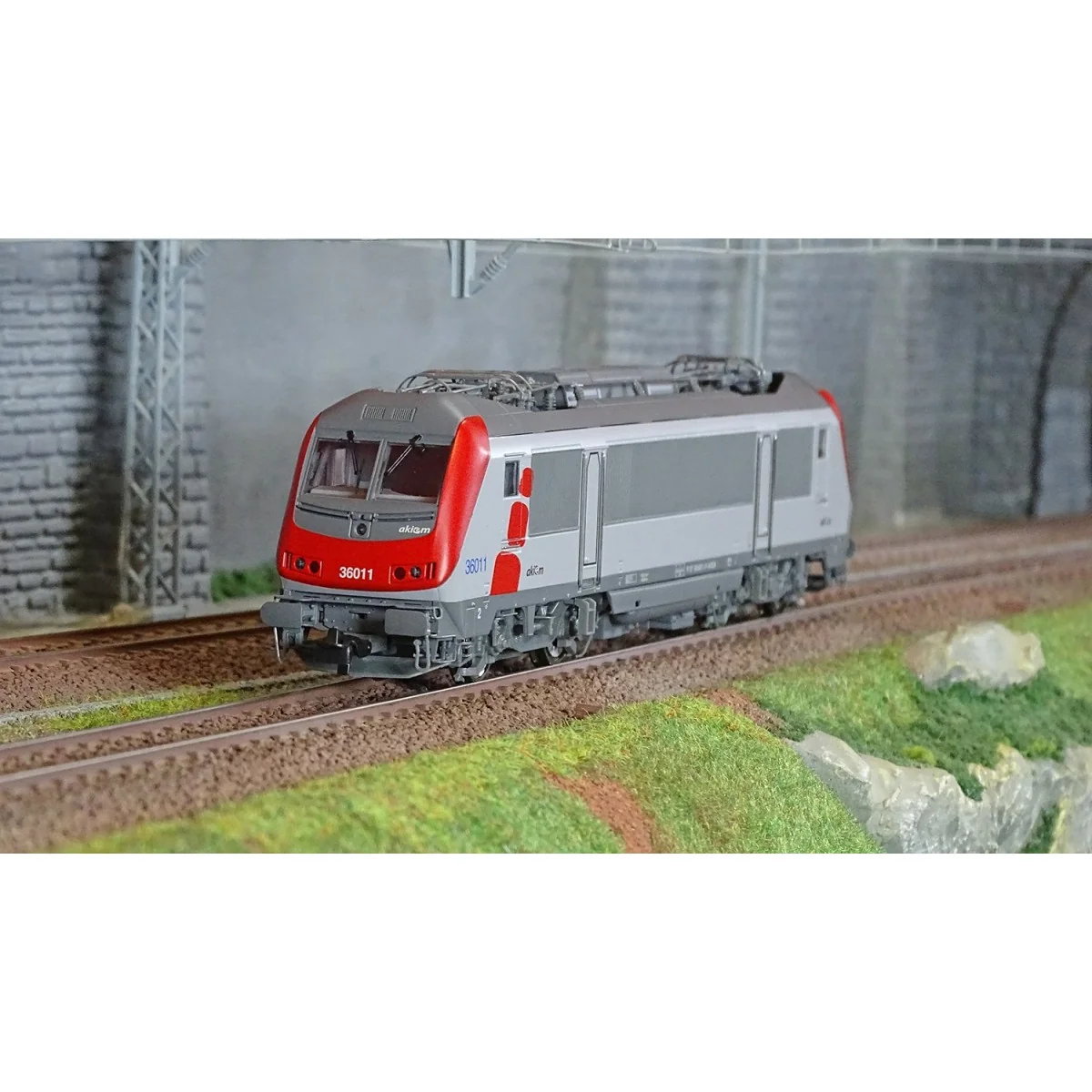 Jouef HJ2460 BB 36011 Electric Locomotive, Astride, Akiem - HJ2460