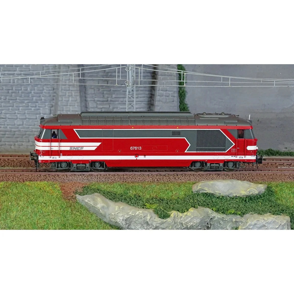 Jouef HJ2464 Locomotive diesel BB 67613, SNCF, livrée rouge Capitole Jouef HJ2464 - 2