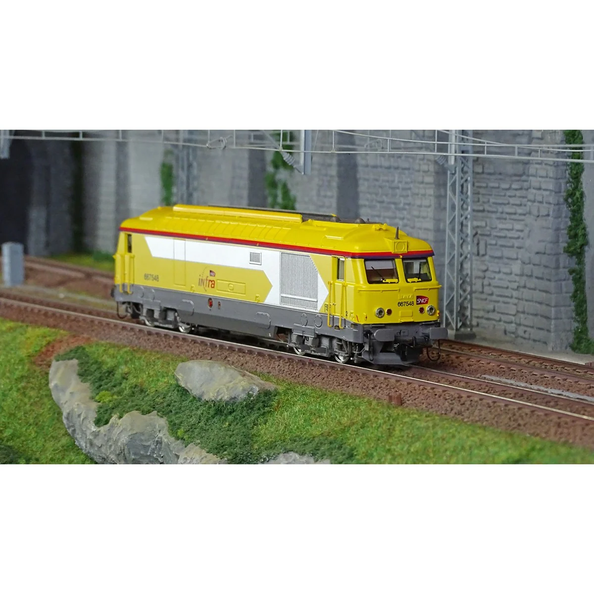 Jouef HJ2465 Locomotive diesel BB 667548, SNCF, livrée jaune INFRA Jouef HJ2465 - 3