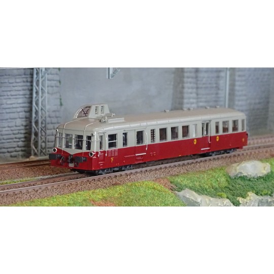 HJ2616-Jouef HJ2616 X 3800 Picasso diesel railcar, SNCF, ruby red/pearl grey livery