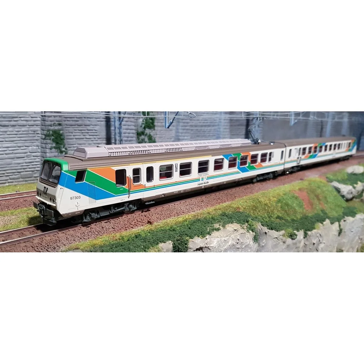 Piko 96437 SNCF Electric Railcar, Z2 Z7303, TER Languedoc Roussillo... Piko 96437 SNCF Electric Railcar, Z2 Z7303, TER Languedoc Roussillo...