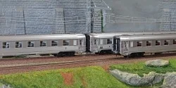 Jouef HJ4175 Set of 3 short passenger cars DEV Inox, SNCF, B8 / B8 ...