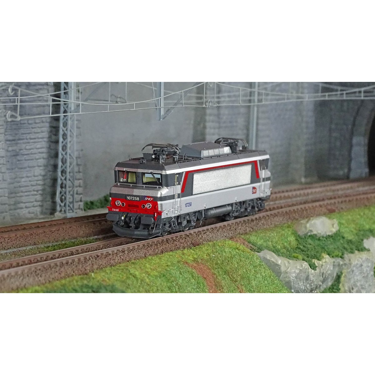LS Models 11208 Electric locomotive BB 1107258 SNCF, Corail+, Carmi...
