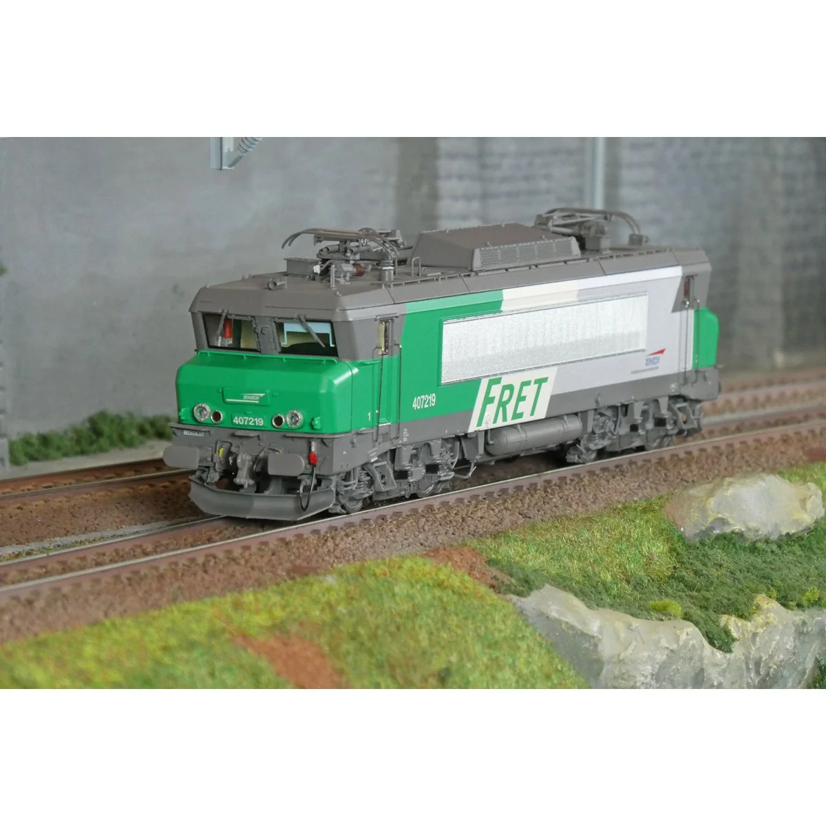 LS Models 11202S SNCF BB 407219 Electric Locomotive, Freight, Casqu...