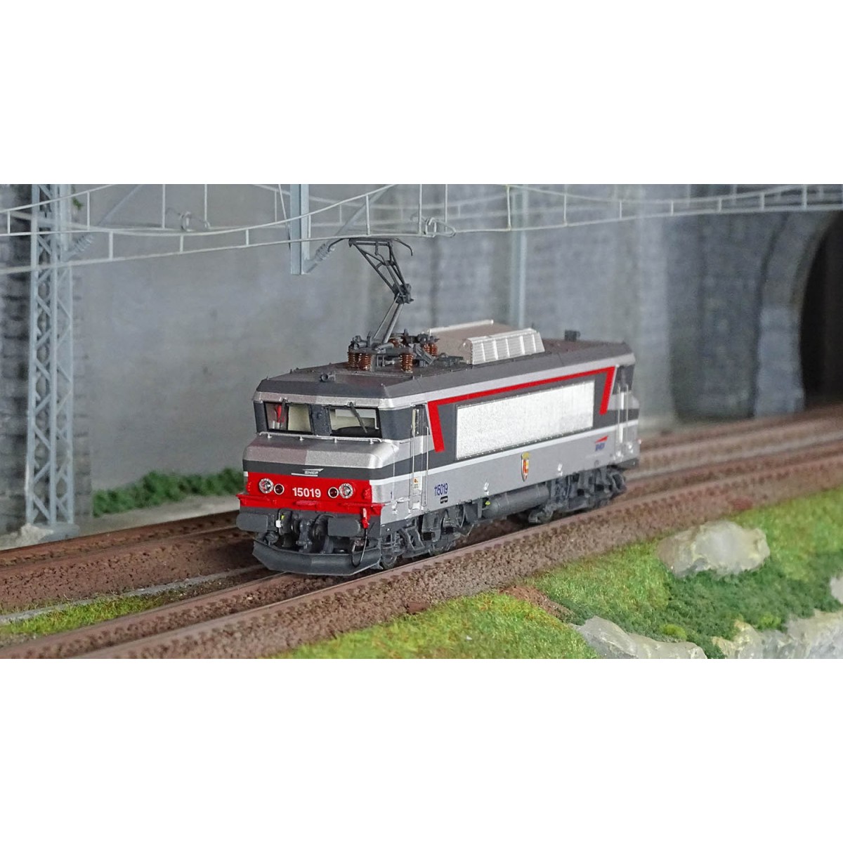 LS Models 10479S SNCF BB 15019 Electric Locomotive, Corail+, Casque...