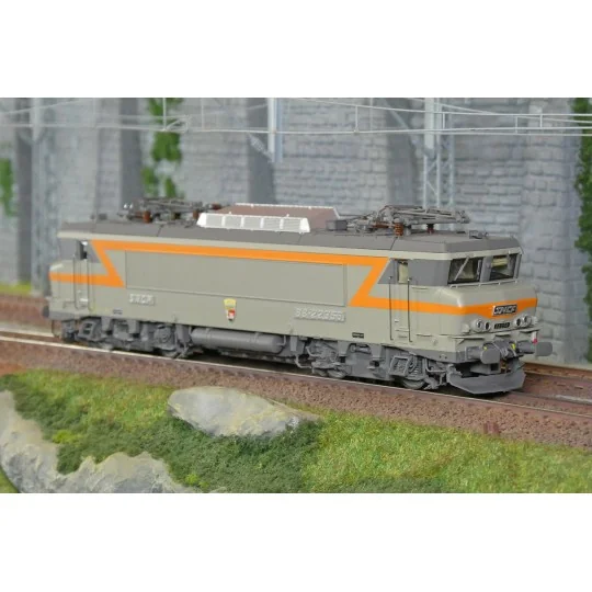 Lsm_11105S-LS Models 11105S SNCF BB 22356 electric locomotive, concrete grey/orange, Lorient and Rennes coat of arms, digital sound