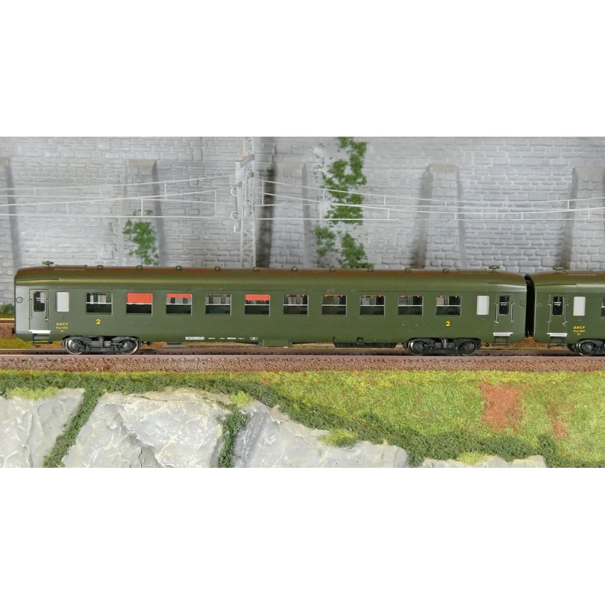 Ree Modeles VB389 Set de 3 voitures voyageurs DEV AO courtes, SNCF, B10 U52 / A8, vert 306, ep.III Ree Modeles VB-389 - 3