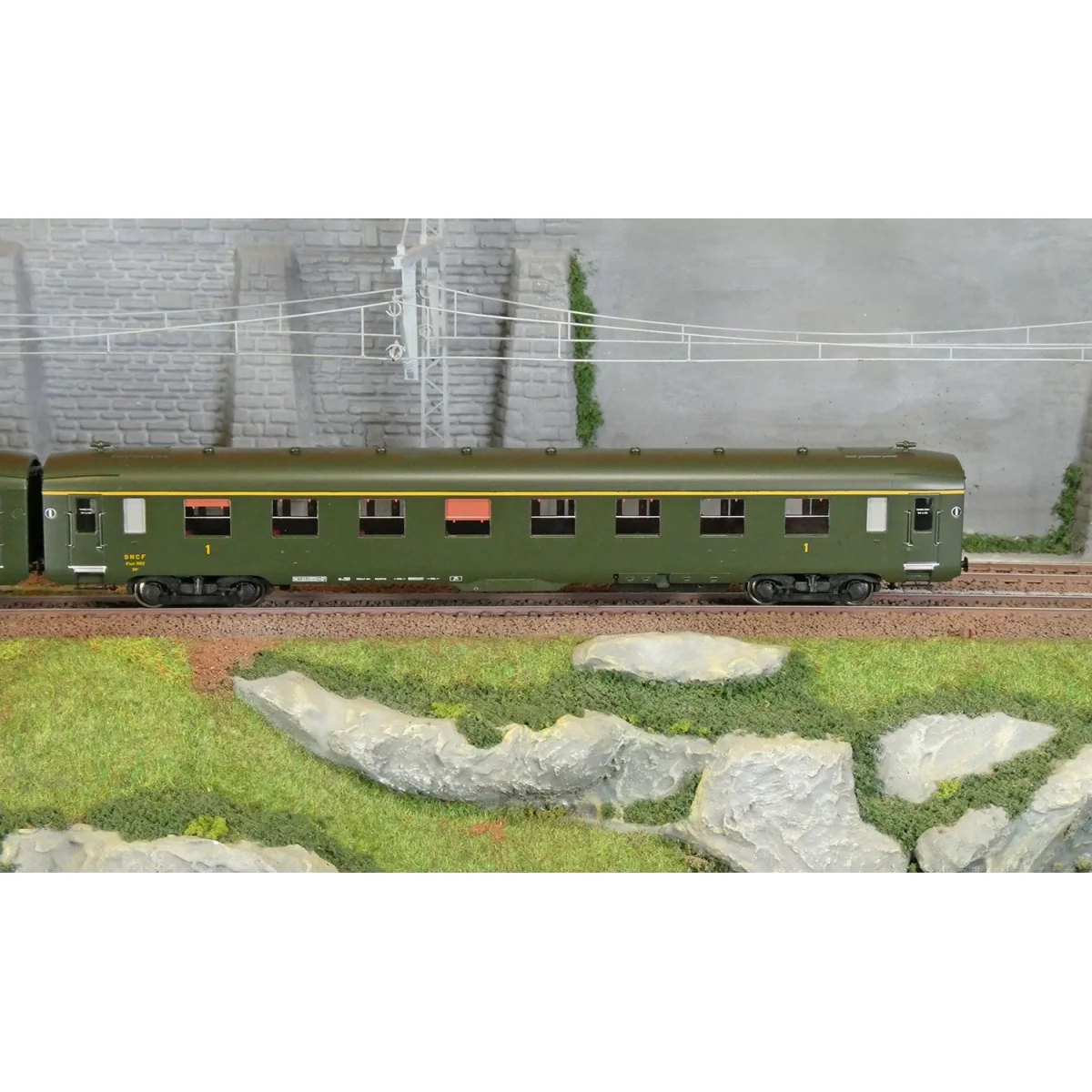 Ree Modeles VB389 Set de 3 voitures voyageurs DEV AO courtes, SNCF, B10 U52 / A8, vert 306, ep.III Ree Modeles VB-389 - 5