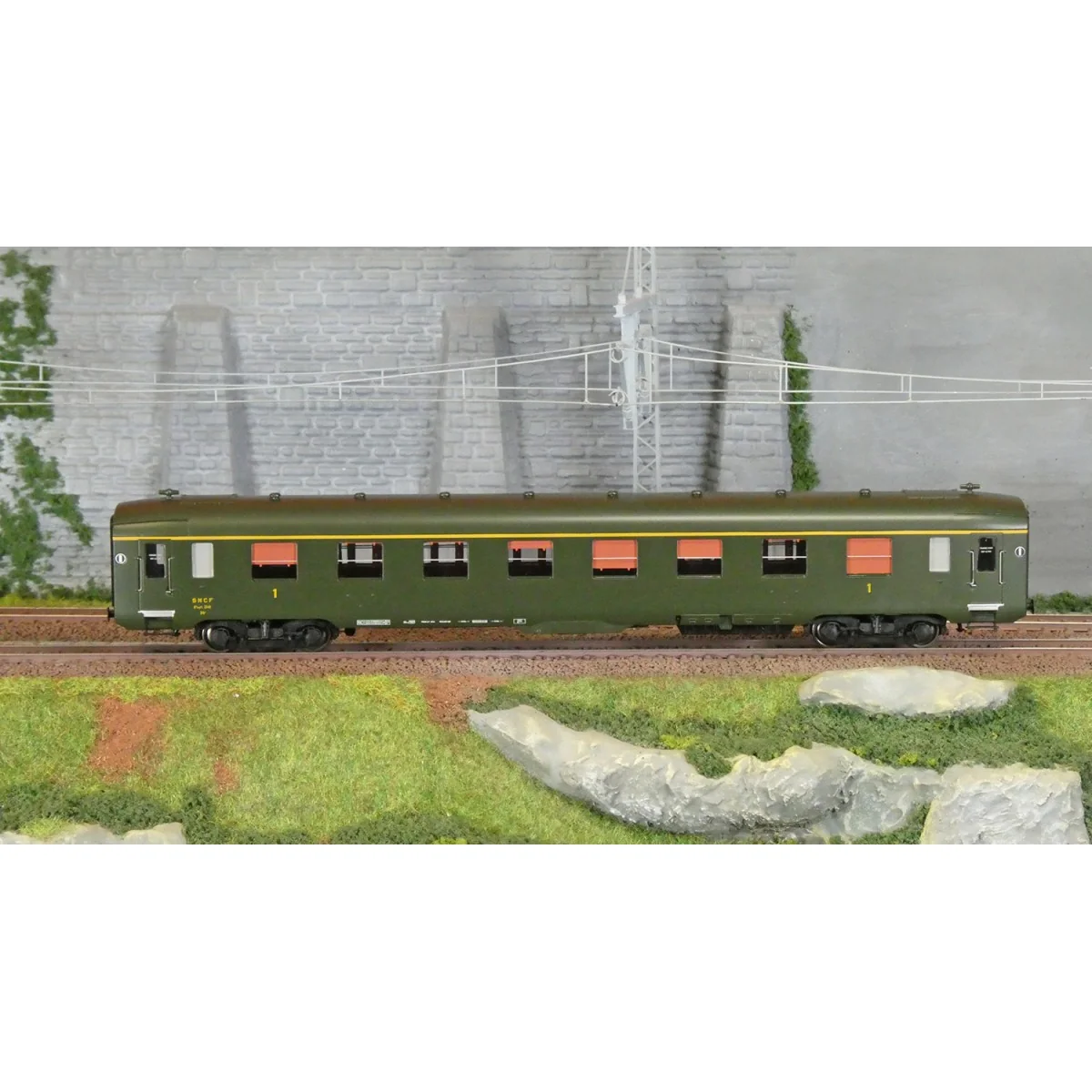 Ree Modeles VB391 Voiture voyageurs DEV AO courte, SNCF, A8 U53, vert 306, ep.III Ree Modeles VB-391 - 2