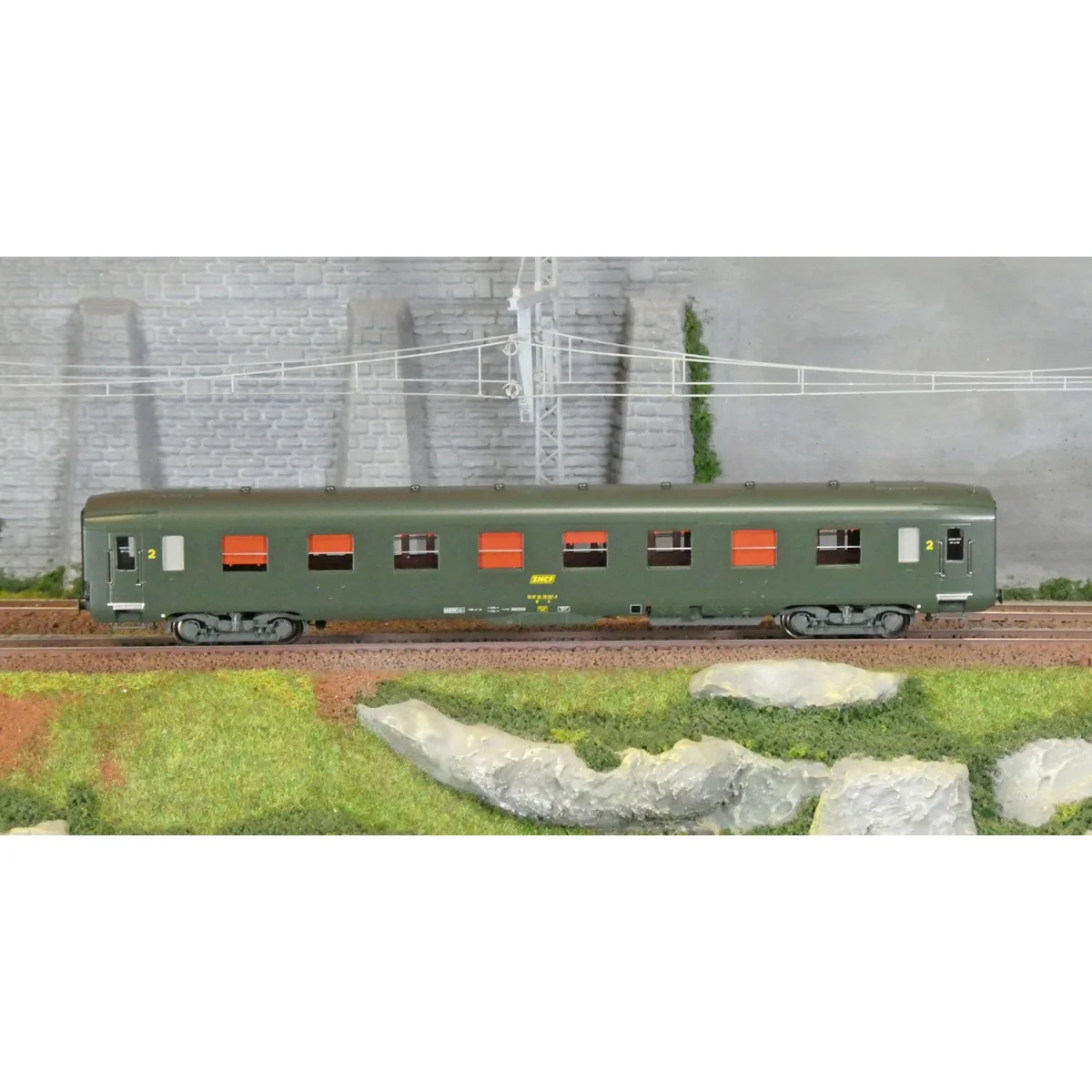 Ree Modeles VB395 Voiture voyageurs DEV AO courte, SNCF, B8 ex-A8 U53, vert 301, ep.IV Ree Modeles VB-395 - 2