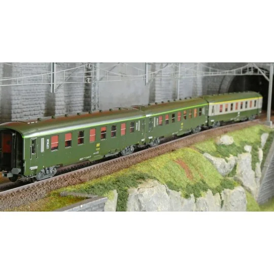 VB-396-Ree Modeles VB396 Set de 3 voitures voyageurs DEV AO courtes, SNCF, A7x ex B8 / 2x B8 ex-A8, vert 302, ep.IV-V