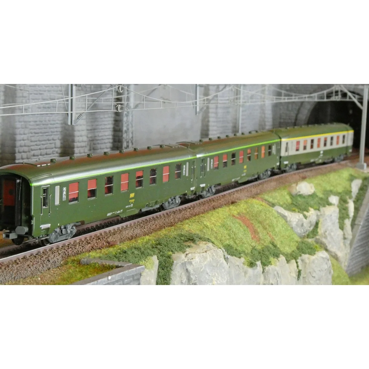 Ree Modeles VB396 Set of 3 short DEV AO passenger cars, SNCF, A7x e...