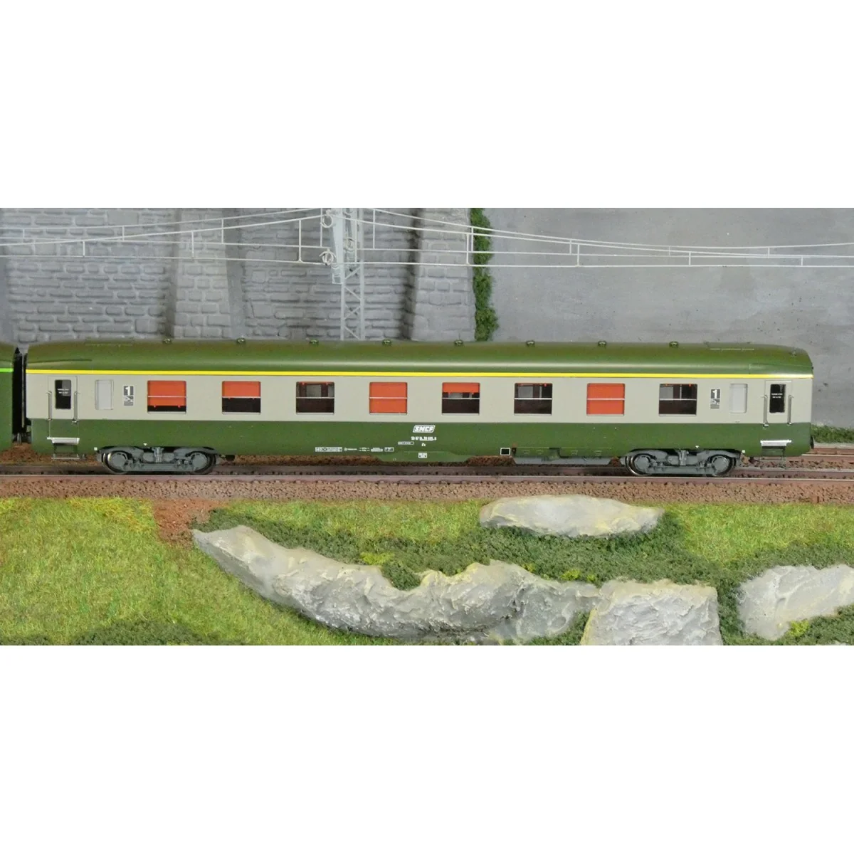 Ree Modeles VB396 Set de 3 voitures voyageurs DEV AO courtes, SNCF, A7x ex B8 / 2x B8 ex-A8, vert 302, ep.IV-V Ree Modeles VB-39