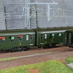 Ree Modeles VB399 Set de 3 voitures voyageurs DEV AO Couchettes, SNCF, B9c9 myfi, vert 306, ep.III Ree Modeles VB-399 - 1