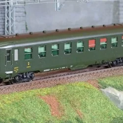 Ree Modeles VB400 Voiture voyageurs DEV AO Couchettes, SNCF, B9c9 myfi, vert 306, ep.III Ree Modeles VB-400 - 1